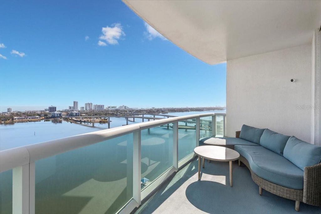 Image 11 of property listing at 231 RIVERSIDE DRIVE 2002, Holly Hill, FL 32117