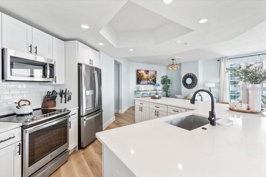 Image 16 of property listing at 231 RIVERSIDE DRIVE 2002, Holly Hill, FL 32117