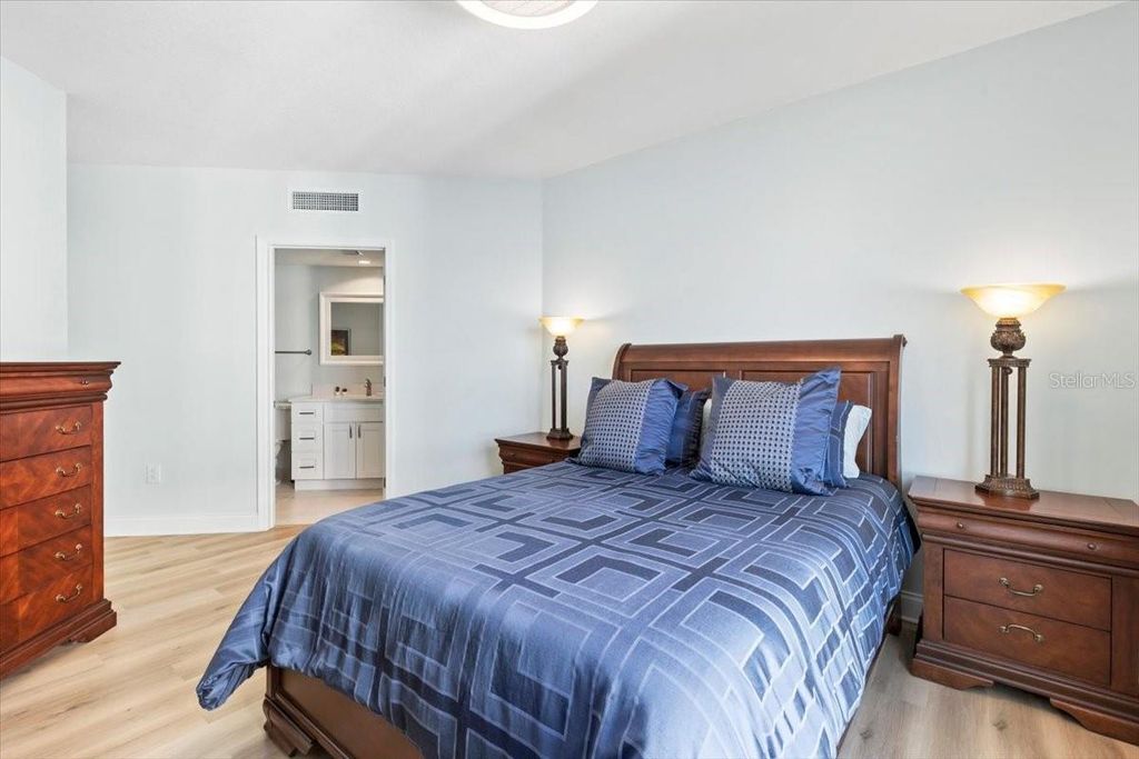 Image 29 of property listing at 231 RIVERSIDE DRIVE 2002, Holly Hill, FL 32117