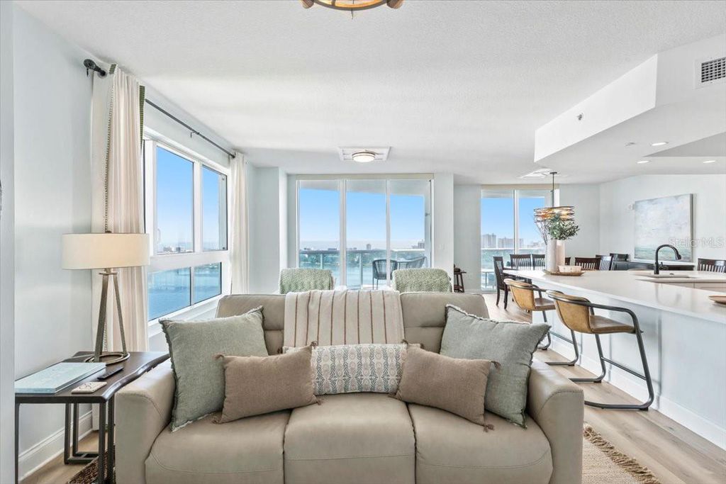 Image 4 of property listing at 231 RIVERSIDE DRIVE 2002, Holly Hill, FL 32117