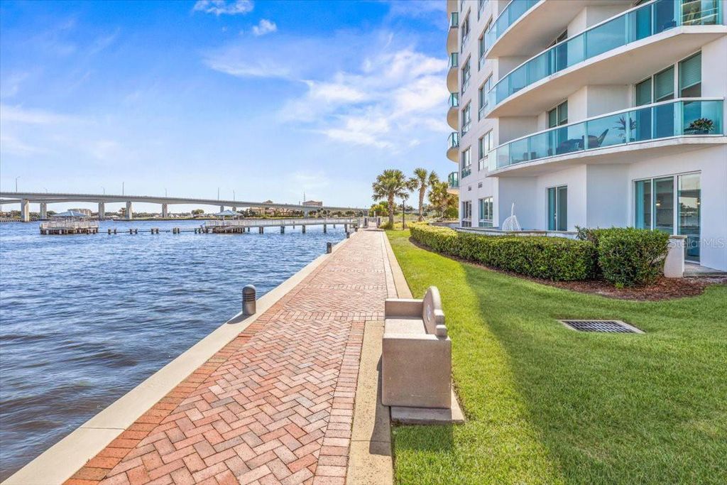 Image 39 of property listing at 231 RIVERSIDE DRIVE 2002, Holly Hill, FL 32117