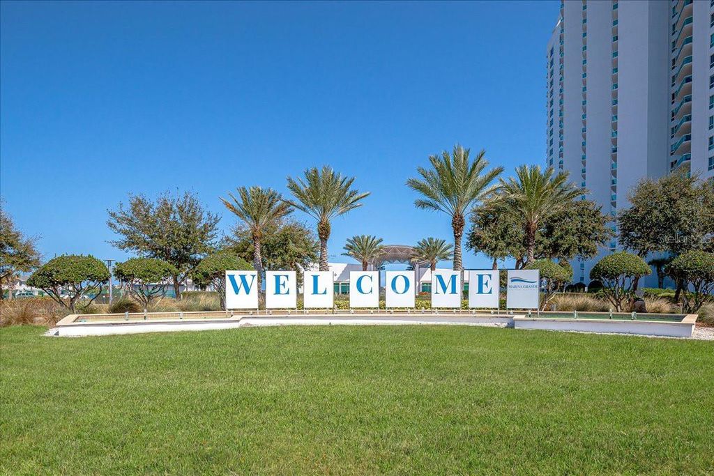 Image 40 of property listing at 231 RIVERSIDE DRIVE 2002, Holly Hill, FL 32117