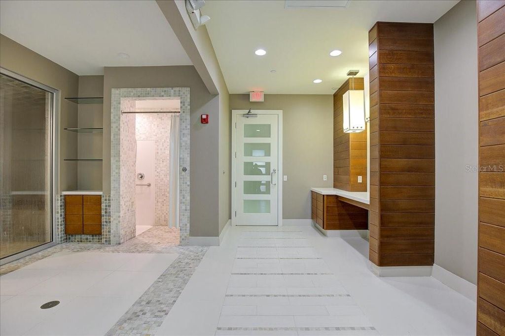 Image 51 of property listing at 231 RIVERSIDE DRIVE 2002, Holly Hill, FL 32117