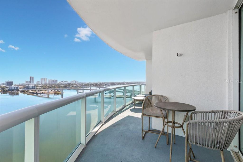 Image 9 of property listing at 231 RIVERSIDE DRIVE 2002, Holly Hill, FL 32117