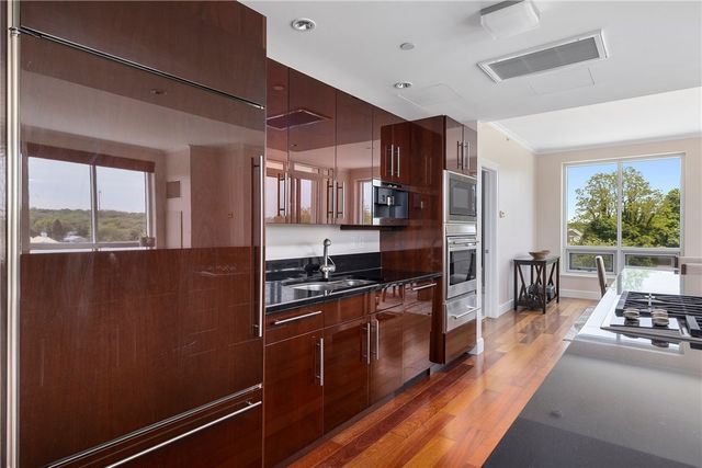 1 Tower Drive 506, Portsmouth, RI 02871