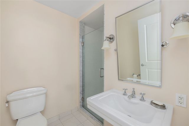 1 Tower Drive 506, Portsmouth, RI 02871