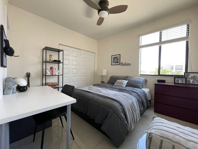 4713 NW 84th Court, Doral, FL 33166