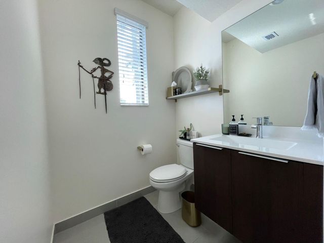 4713 NW 84th Court, Doral, FL 33166