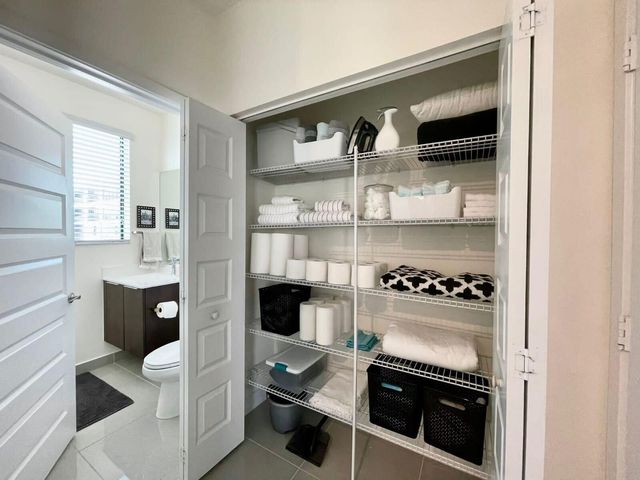 4713 NW 84th Court, Doral, FL 33166
