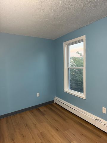 351-353 Lawrence St 4, Lowell, MA 01852