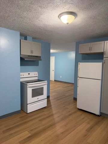 351-353 Lawrence St 4, Lowell, MA 01852