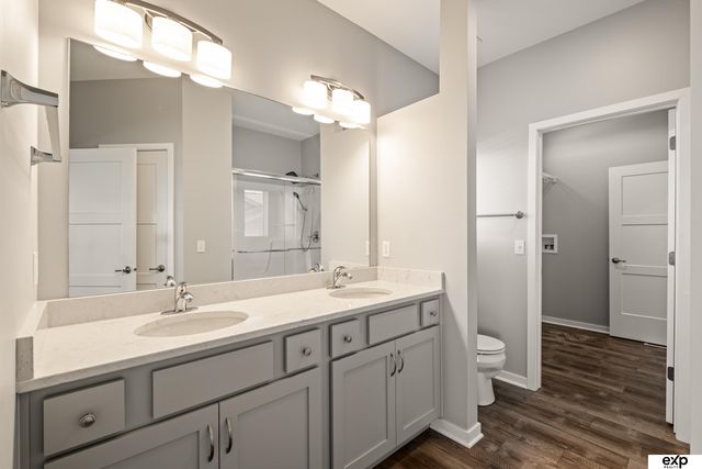 17608 Palisades Drive, Omaha, NE 68136