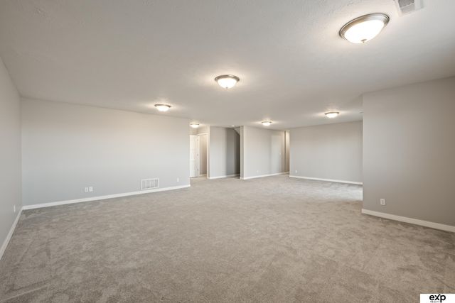 17608 Palisades Drive, Omaha, NE 68136