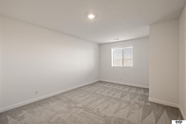 17608 Palisades Drive, Omaha, NE 68136