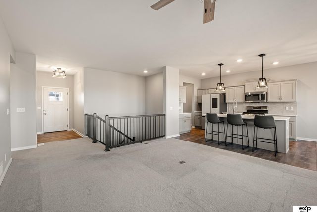 17608 Palisades Drive, Omaha, NE 68136