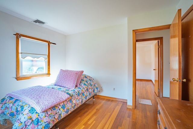 7 Cedarcrest Rd, Salem, MA 01970