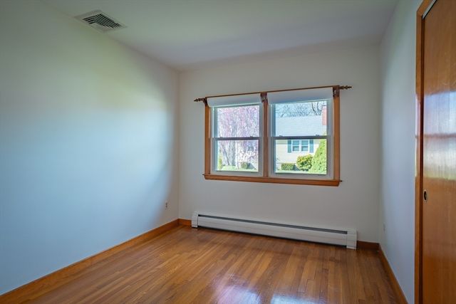 7 Cedarcrest Rd, Salem, MA 01970