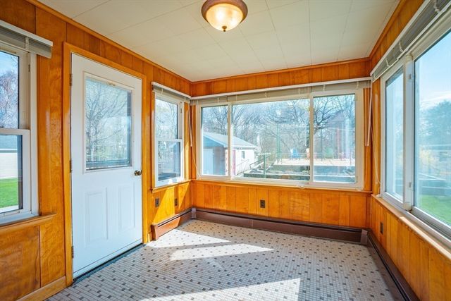 7 Cedarcrest Rd, Salem, MA 01970