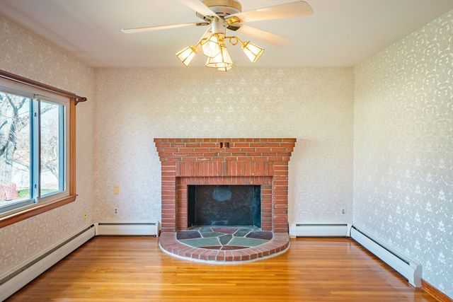 7 Cedarcrest Rd, Salem, MA 01970