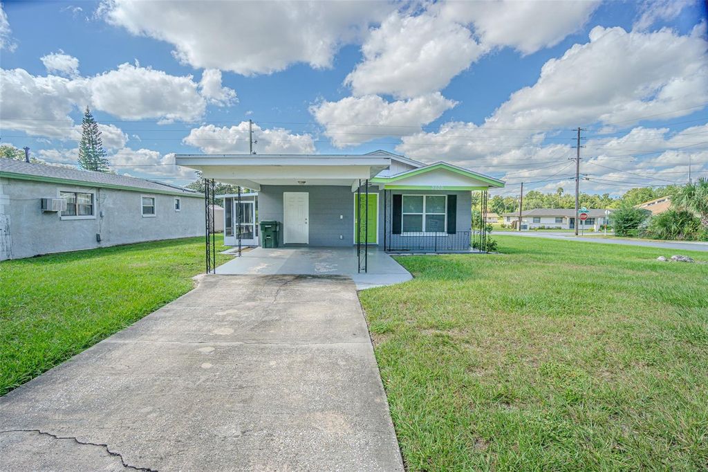 2020 BASSEDENA CIRCLE W, Lakeland, FL 33805