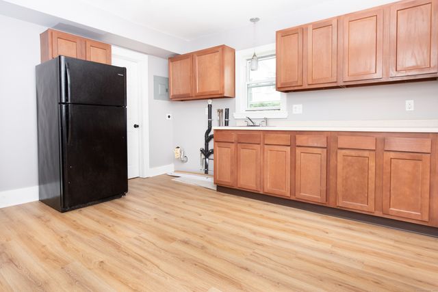 6 Crescent Street, Ansonia, CT 06401