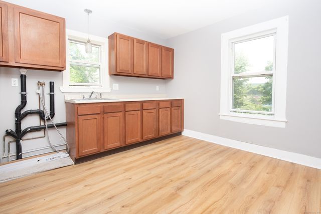 6 Crescent Street, Ansonia, CT 06401