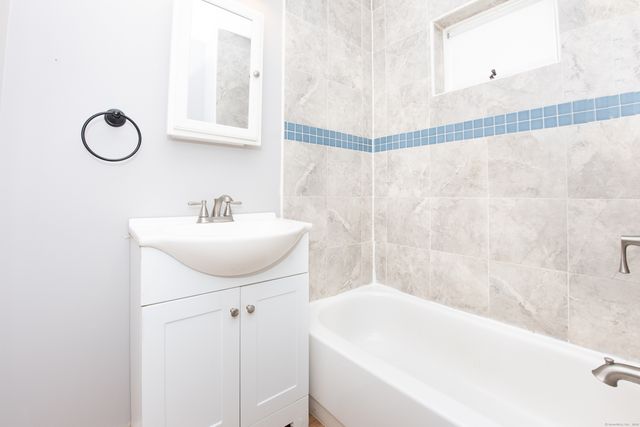 6 Crescent Street, Ansonia, CT 06401