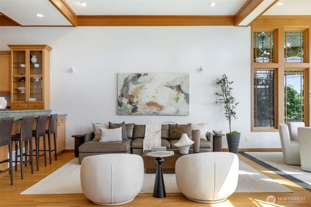 8551 NE Juanita Drive, Kirkland, WA 98034