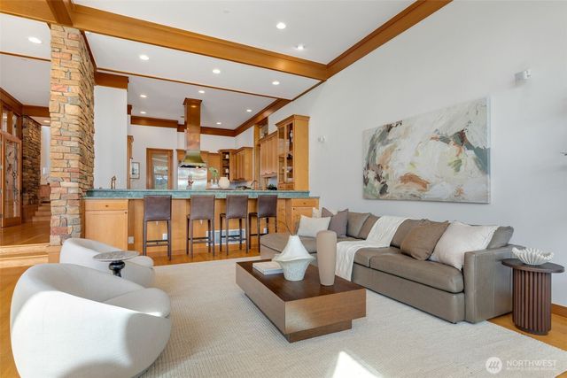8551 NE Juanita Drive, Kirkland, WA 98034