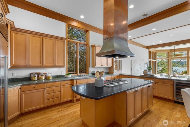 8551 NE Juanita Drive, Kirkland, WA 98034