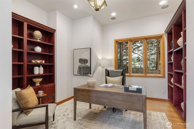 8551 NE Juanita Drive, Kirkland, WA 98034