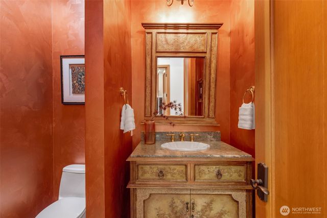 8551 NE Juanita Drive, Kirkland, WA 98034