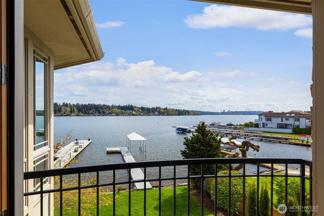 8551 NE Juanita Drive, Kirkland, WA 98034