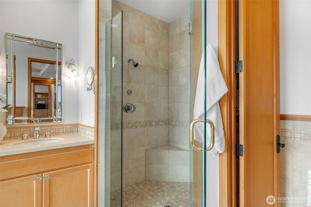 8551 NE Juanita Drive, Kirkland, WA 98034