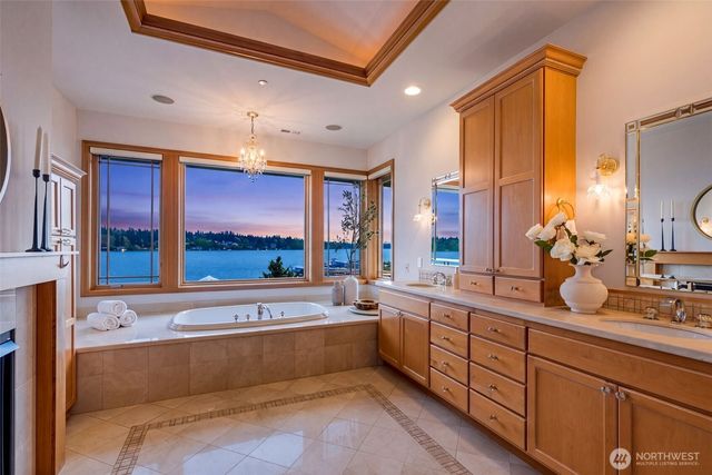 8551 NE Juanita Drive, Kirkland, WA 98034