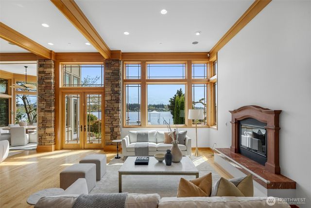 8551 NE Juanita Drive, Kirkland, WA 98034
