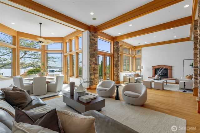 8551 NE Juanita Drive, Kirkland, WA 98034
