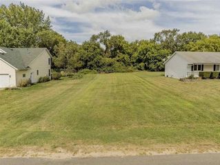 112 Staffordshire Drive, Poplar Grove, IL 61065