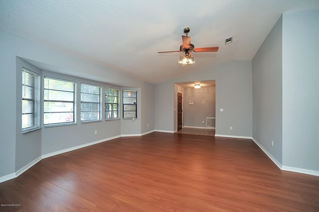 1068 Pineapple Avenue NE, Palm Bay, FL 32905
