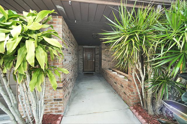 1068 Pineapple Avenue NE, Palm Bay, FL 32905