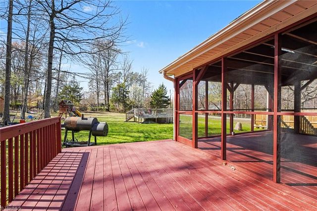 6211 Oak Forest Court, Summerfield, NC 27358