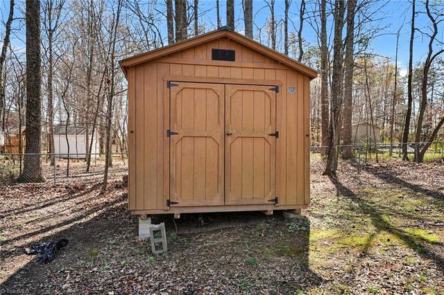 6211 Oak Forest Court, Summerfield, NC 27358