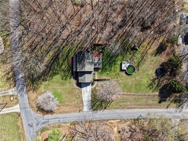 6211 Oak Forest Court, Summerfield, NC 27358