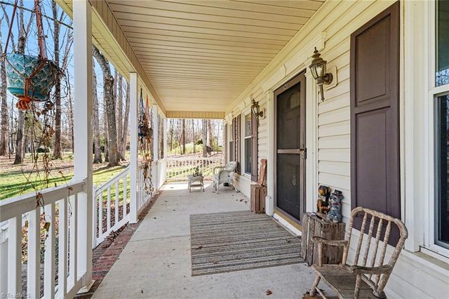 6211 Oak Forest Court, Summerfield, NC 27358