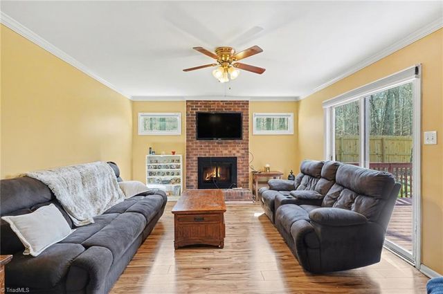 6211 Oak Forest Court, Summerfield, NC 27358