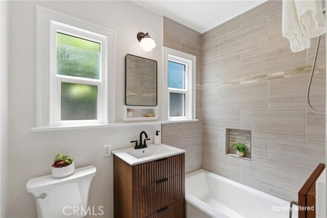 1993 N Marengo Avenue, Pasadena, CA 91103