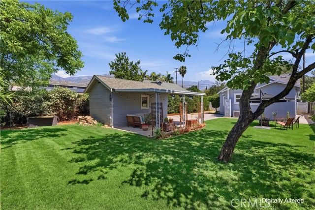 1993 N Marengo Avenue, Pasadena, CA 91103