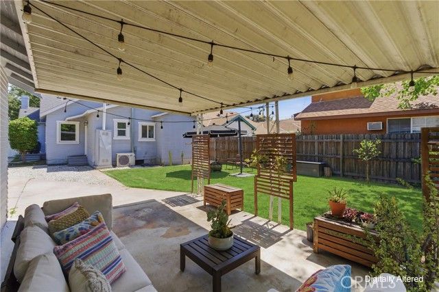 1993 N Marengo Avenue, Pasadena, CA 91103