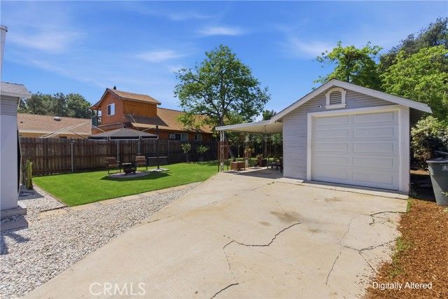 1993 N Marengo Avenue, Pasadena, CA 91103