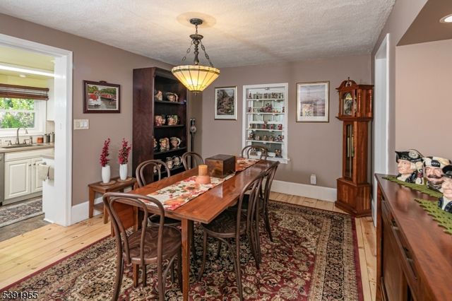 5 Ferry St, Stockton Boro, NJ 08559